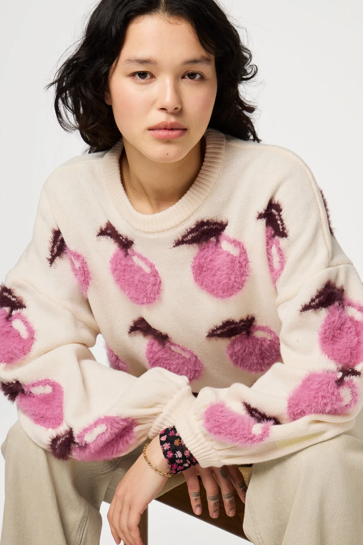 Apple Pullover