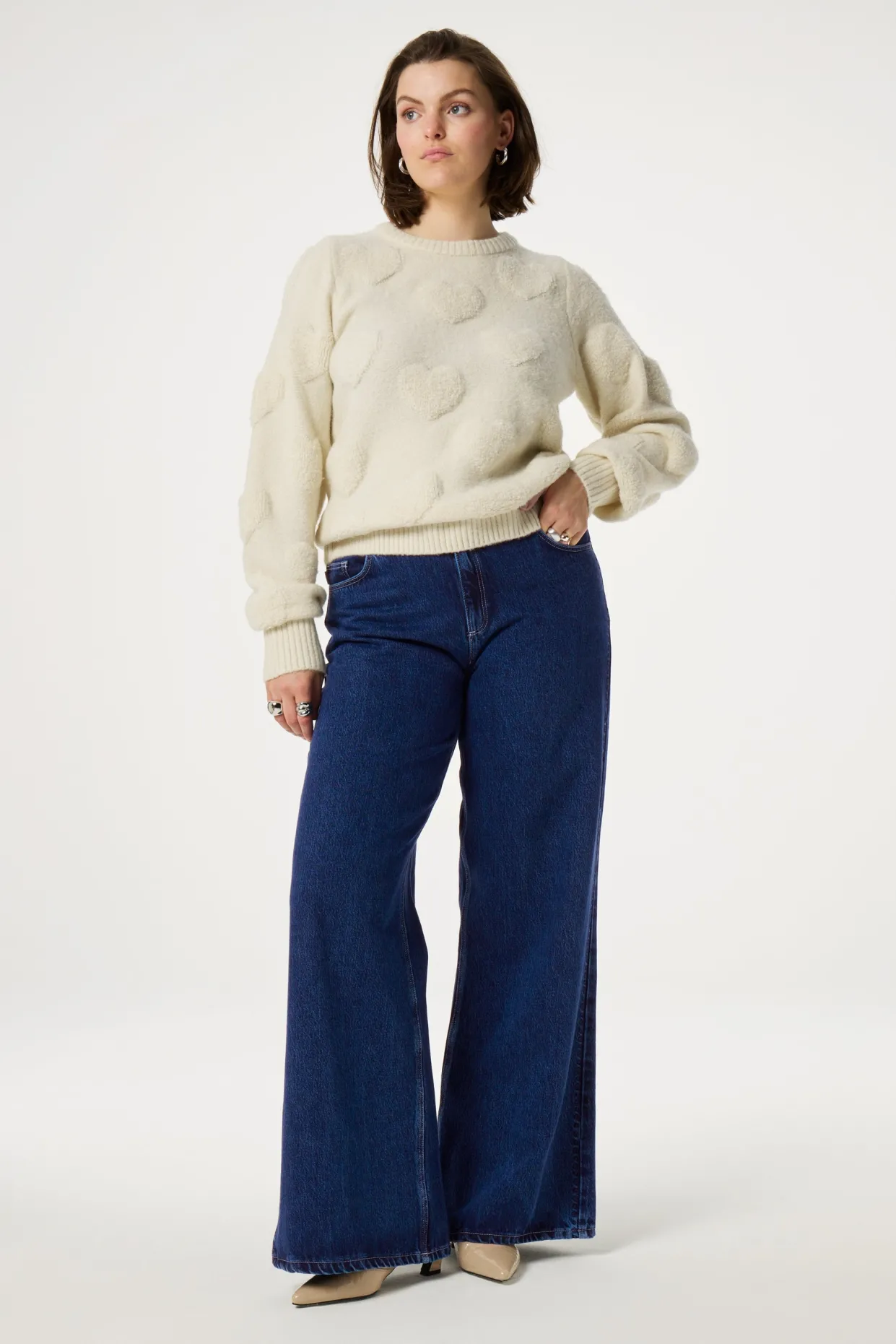 Bibian Heart Pullover