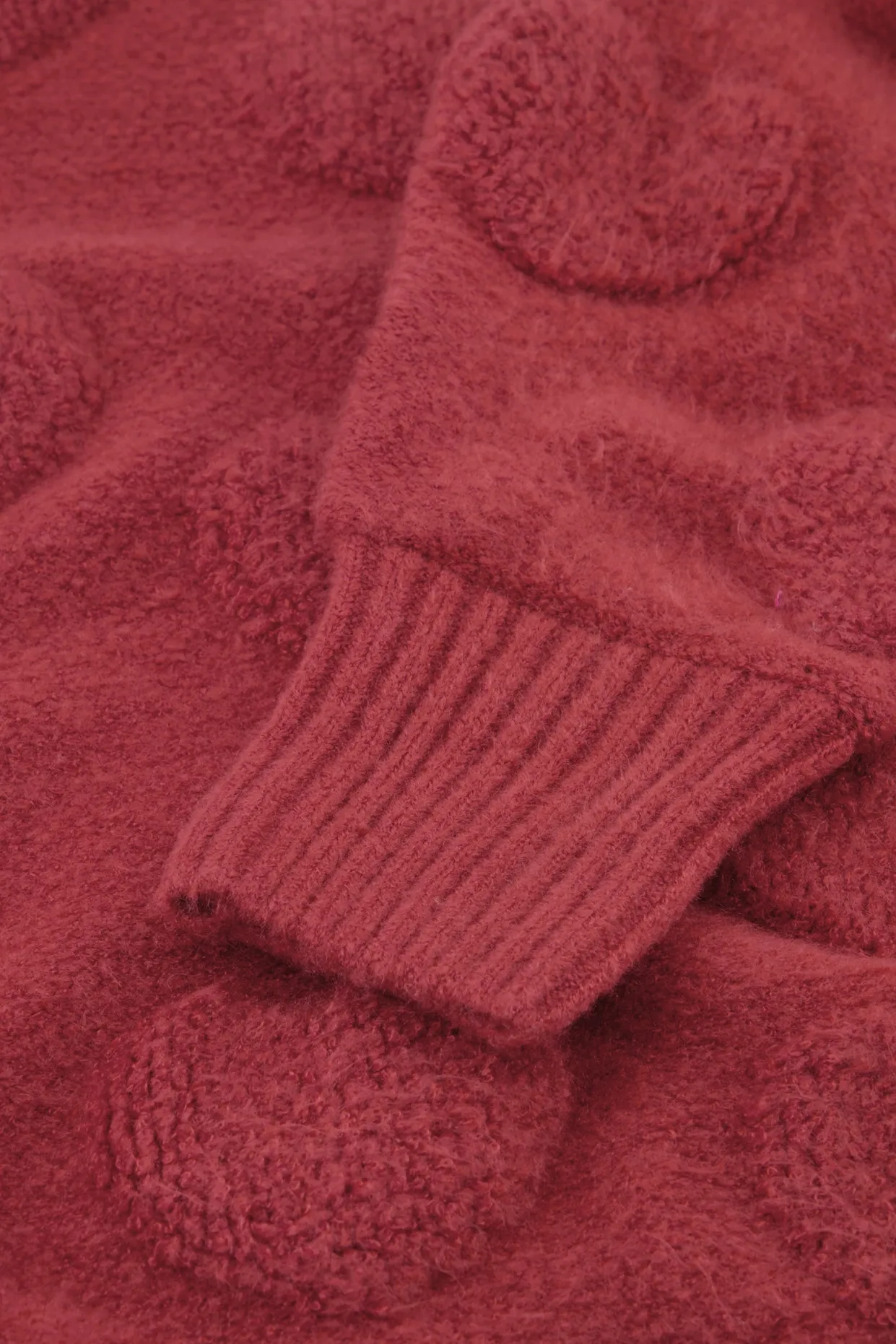 Bibian Heart Pullover
