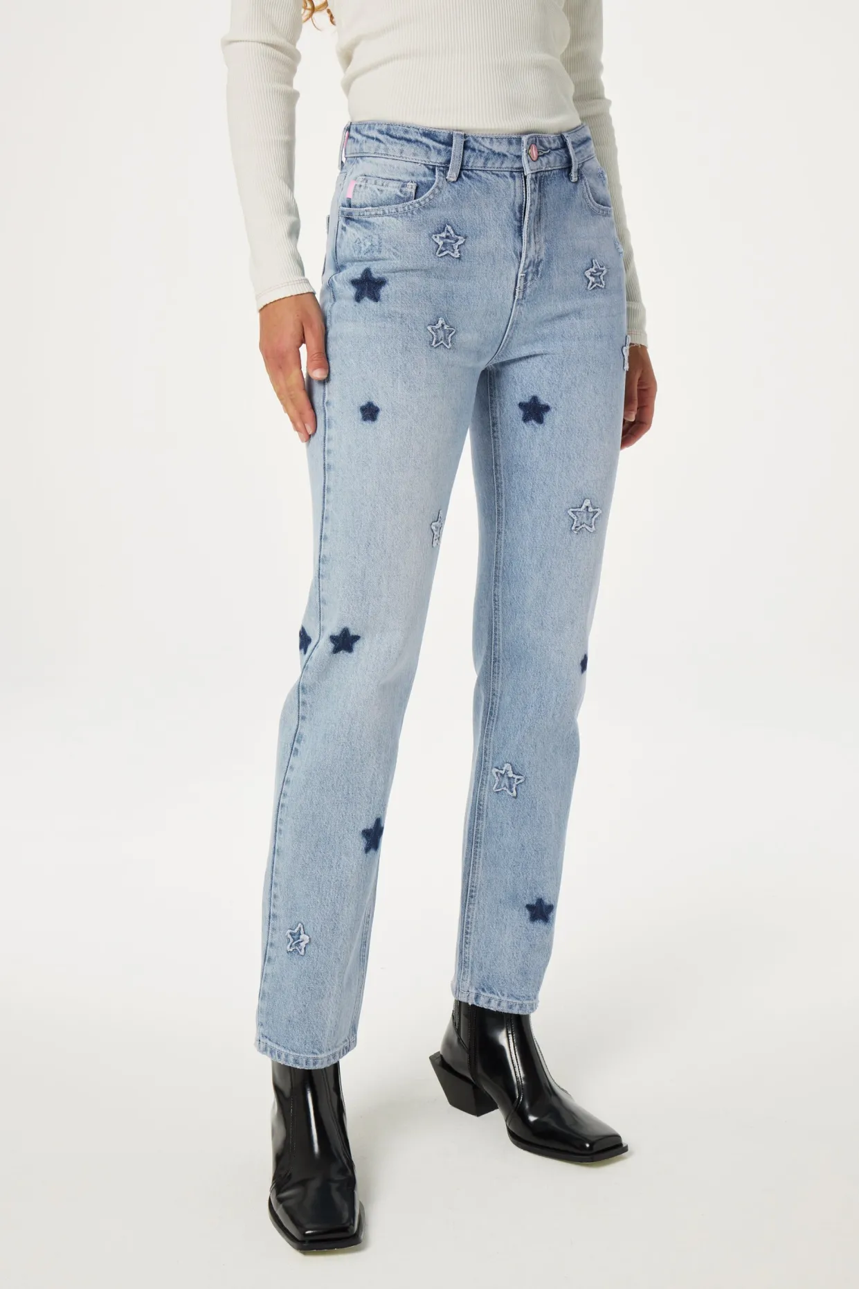 Lola Straight Jeans